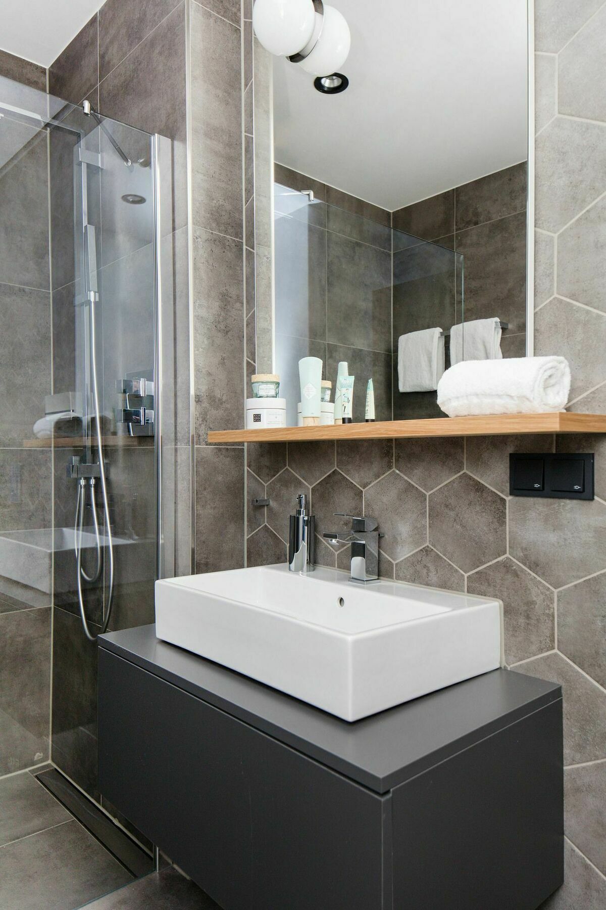 Smartments West 3*